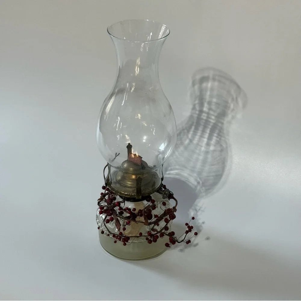 Vintage Eagle Oil Lamp Clear w/ Chimney Shade